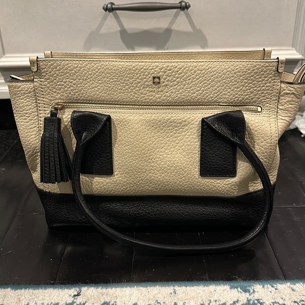 Chic Kate Spade Purse